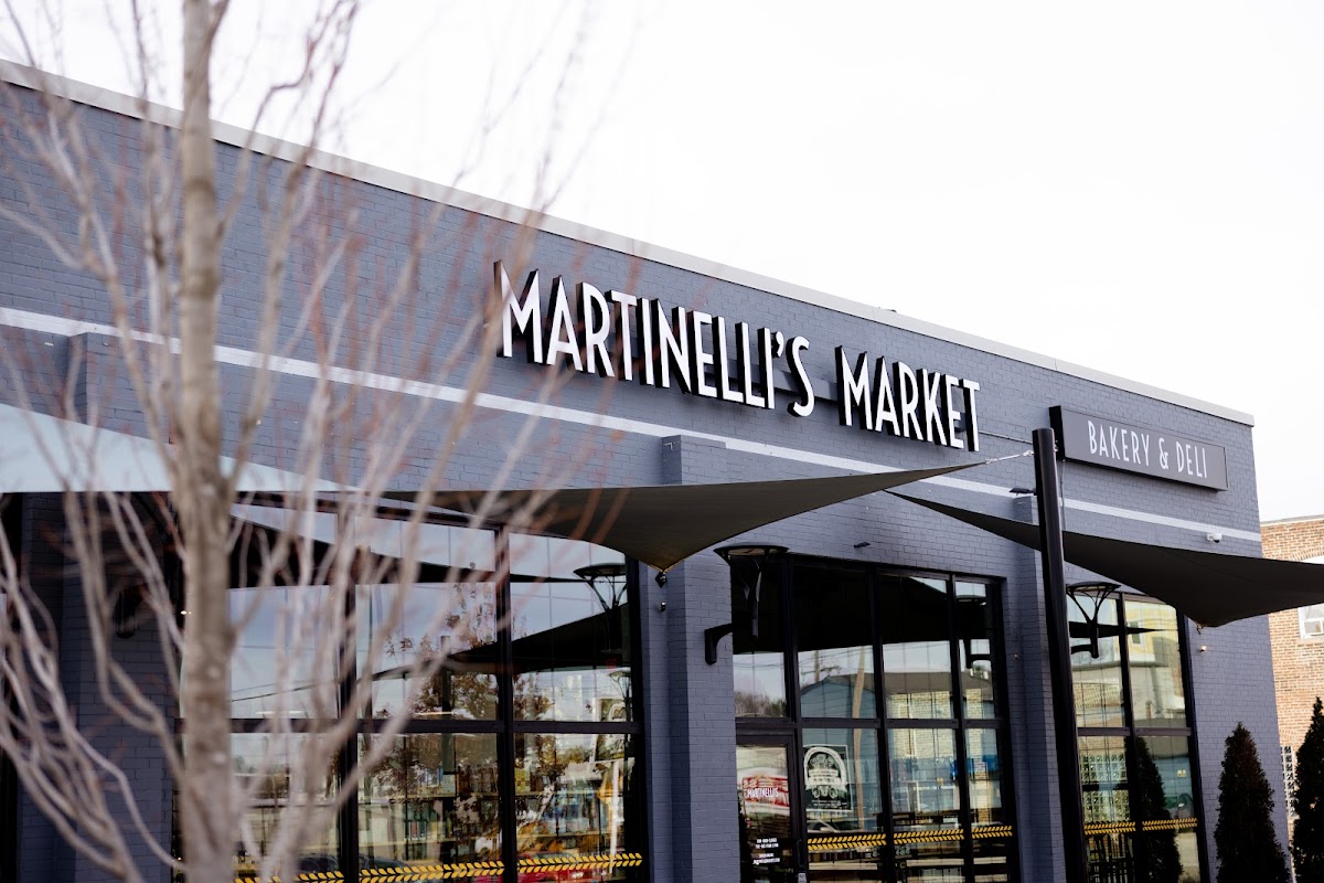 Martinelli's Market - Bakery & Deli